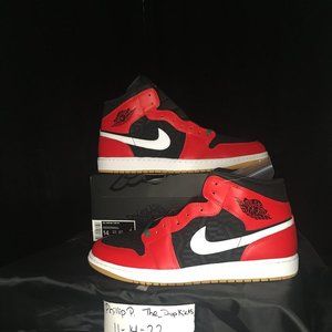 Air Jordan 1 Mid SE Holiday
